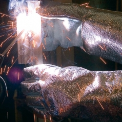 Luva Dorso Aluminizado E Palma Em Crute - JUBA Luva Dorso Aluminizado E Palma Em Crute - JUBA